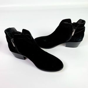 vince camuto panthea bootie